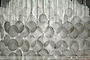 Фотография перламутровой люстры, фотография светильника, фото светильника, фото подвесной люстры, фото люстры из ракушек, фото дизайнерской люстры